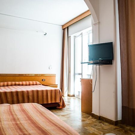 Hotel West End Alassio Dış mekan fotoğraf
