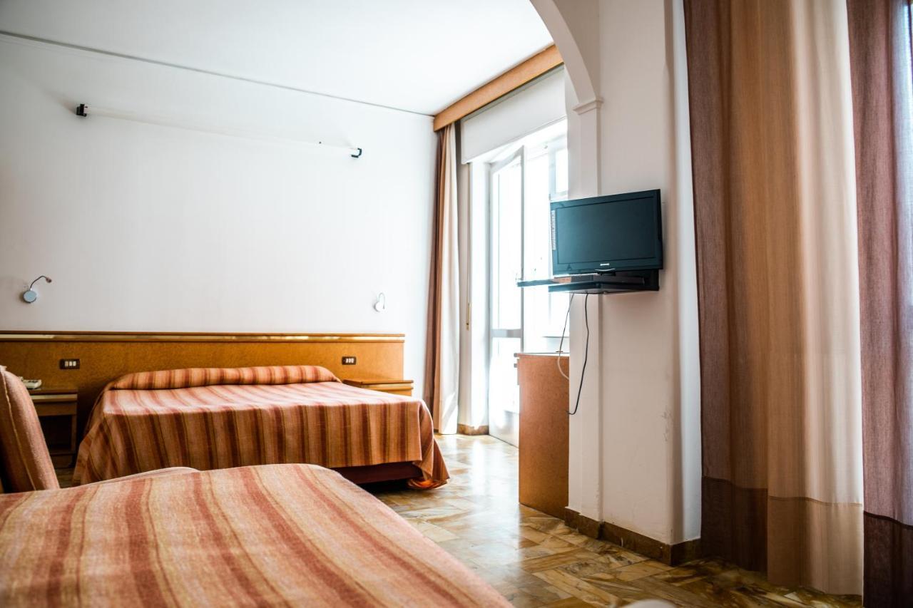 Hotel West End Alassio Dış mekan fotoğraf