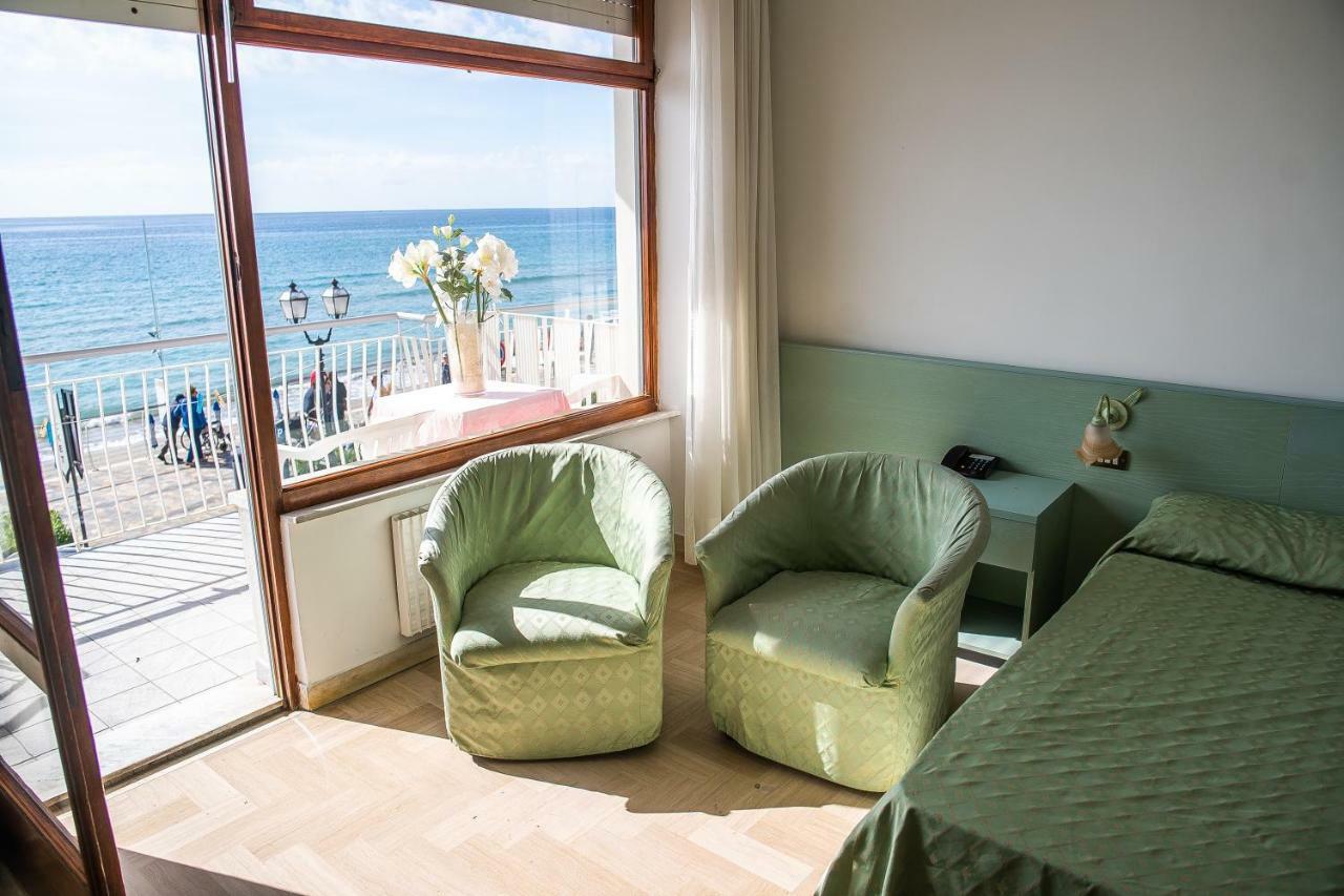 Hotel West End Alassio Dış mekan fotoğraf