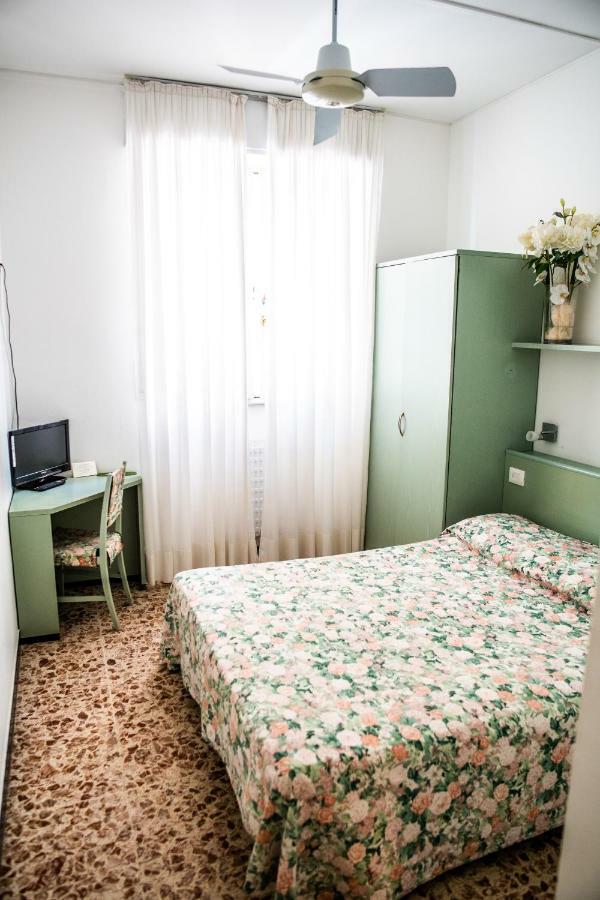 Hotel West End Alassio Dış mekan fotoğraf