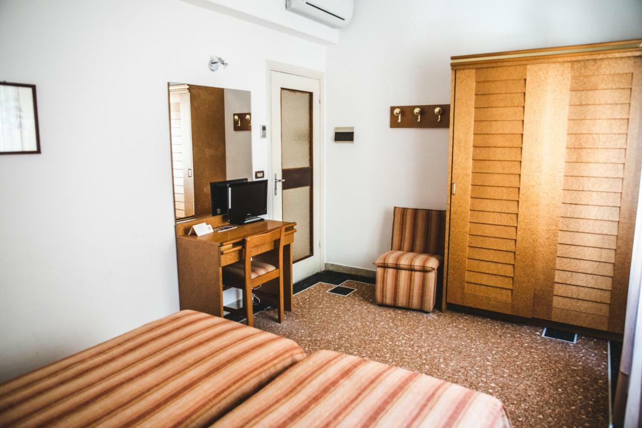 Hotel West End Alassio Dış mekan fotoğraf