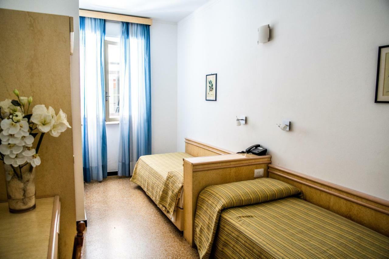 Hotel West End Alassio Dış mekan fotoğraf