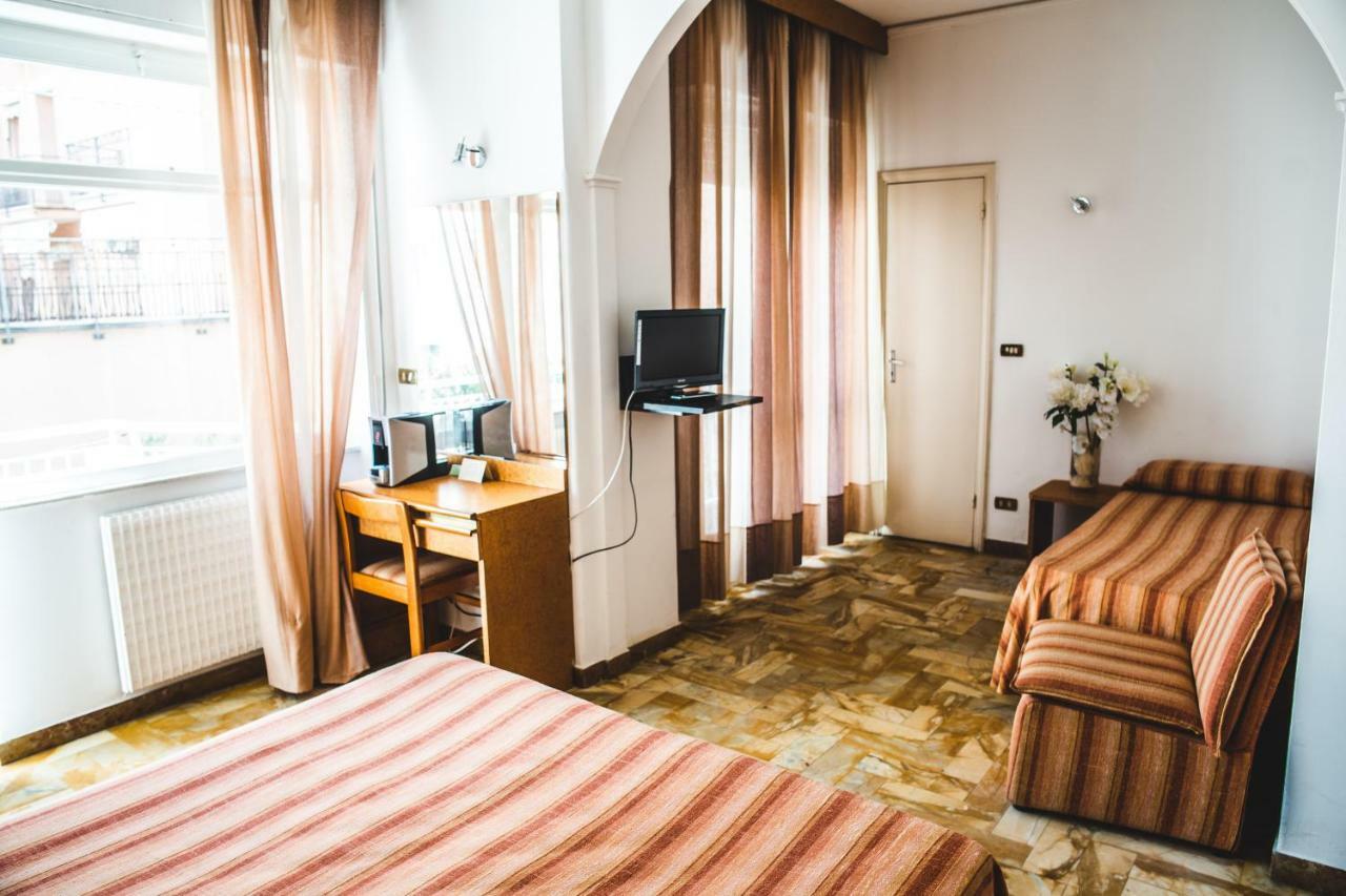 Hotel West End Alassio Dış mekan fotoğraf