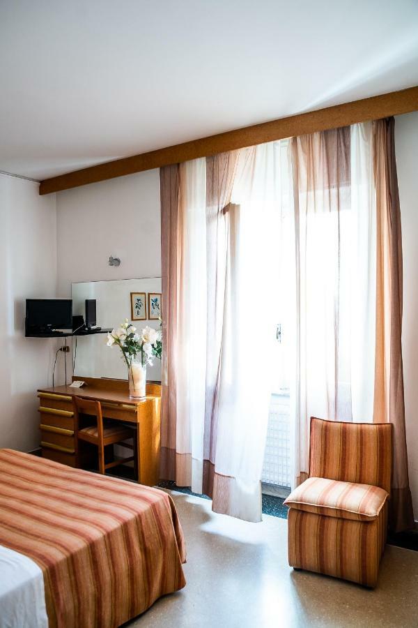 Hotel West End Alassio Dış mekan fotoğraf
