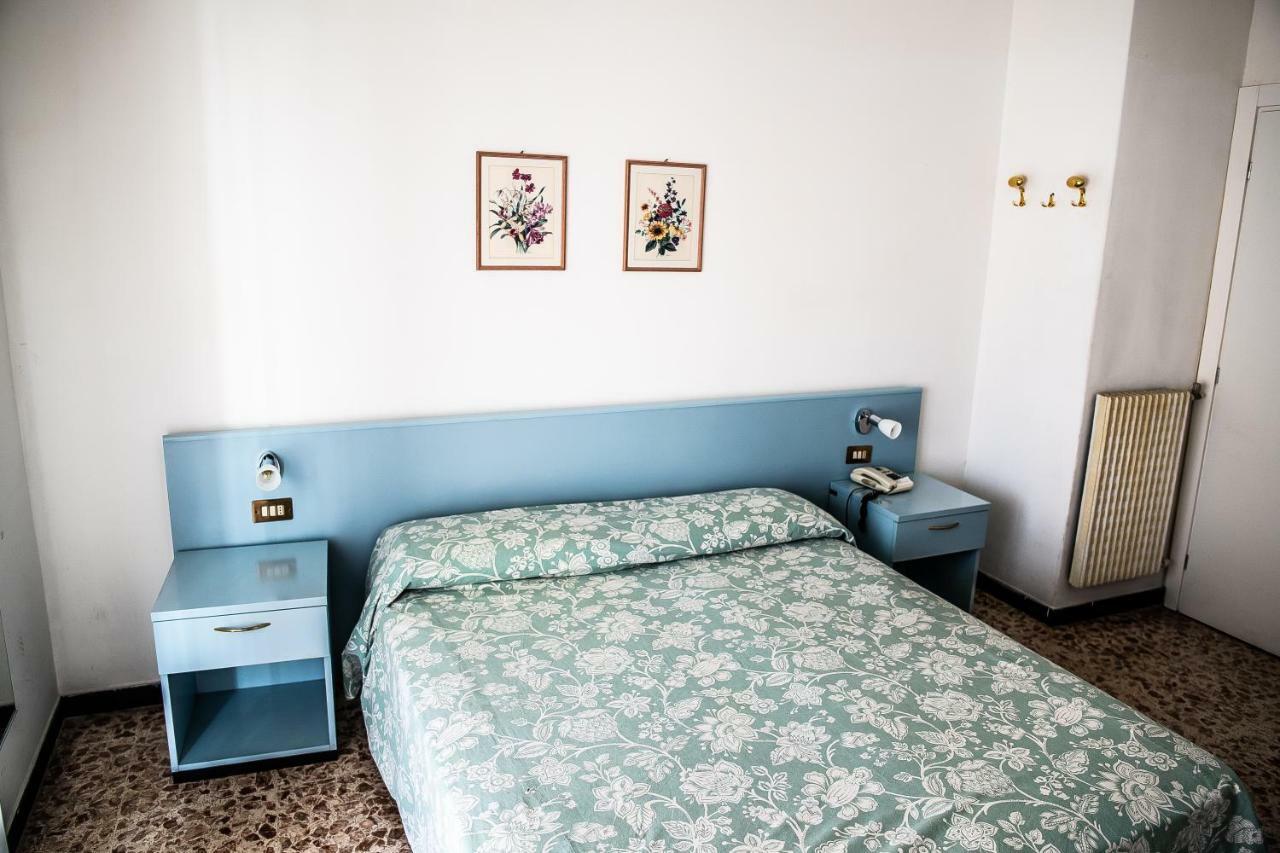 Hotel West End Alassio Dış mekan fotoğraf