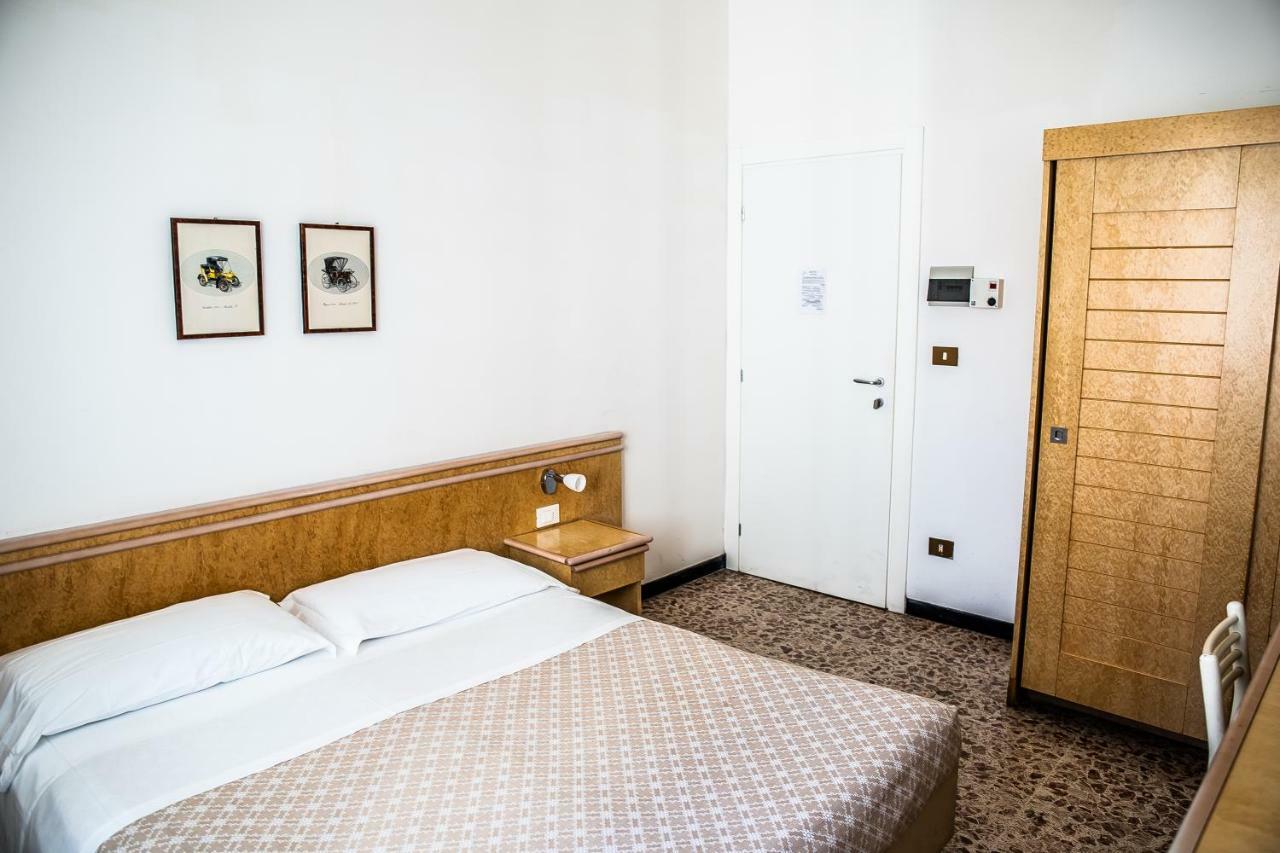 Hotel West End Alassio Dış mekan fotoğraf
