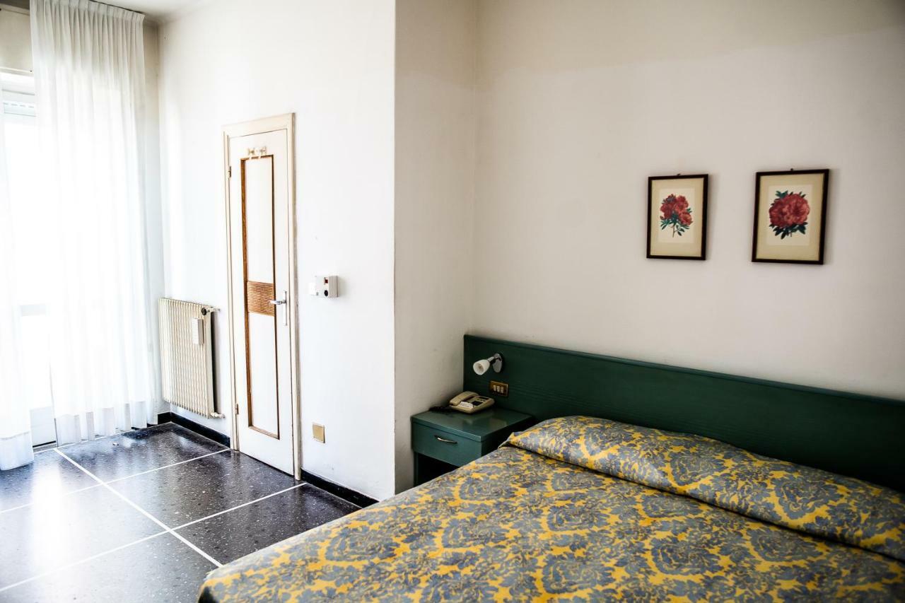 Hotel West End Alassio Dış mekan fotoğraf