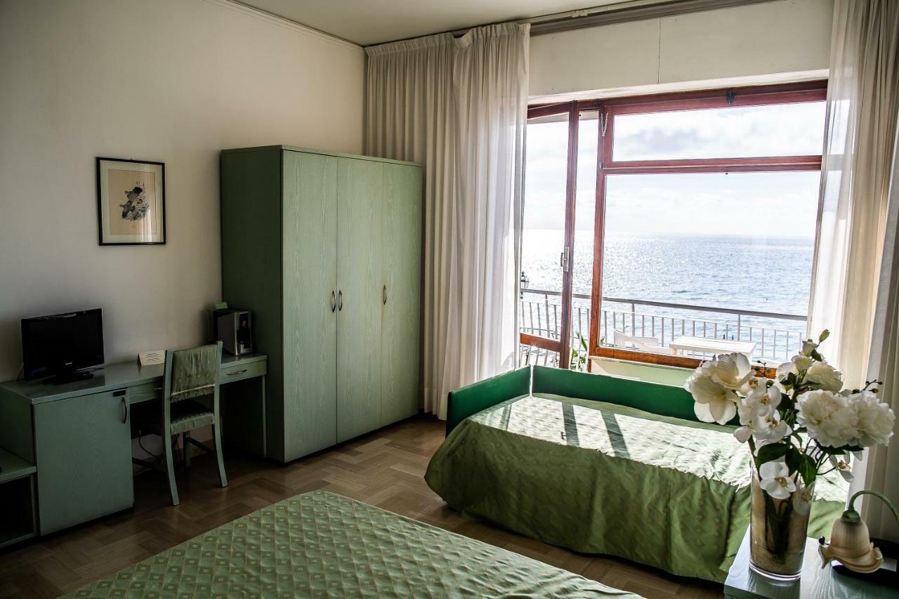 Hotel West End Alassio Dış mekan fotoğraf