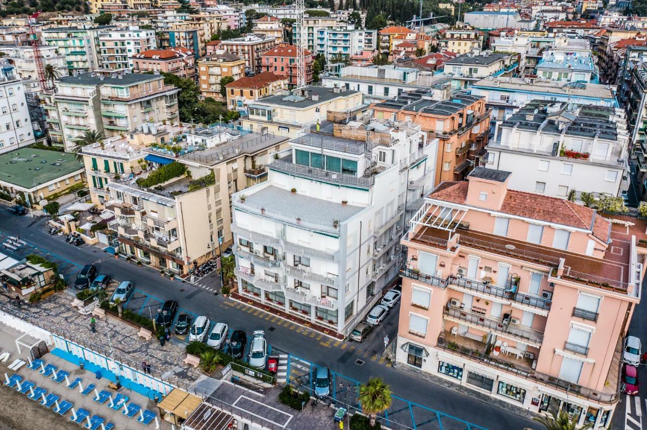 Hotel West End Alassio Dış mekan fotoğraf